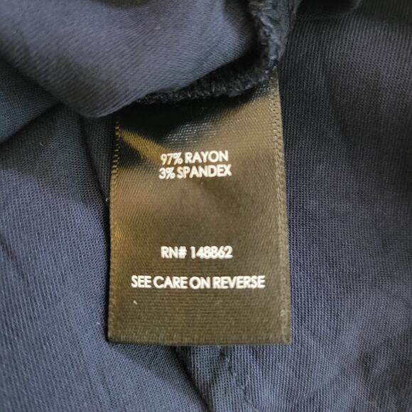 Torrid Navy Blue SS Button Up Rayon Stretch Pocket Shirt Women's Plus 1X - Picture 12 of 12